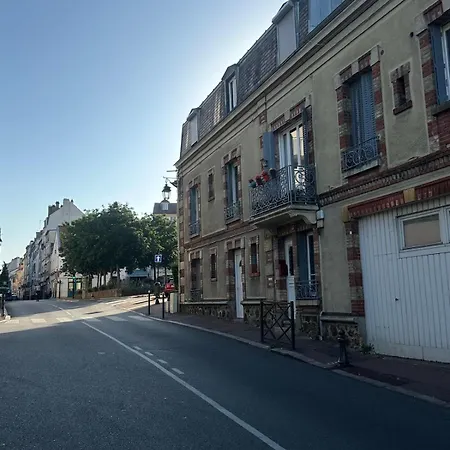 Apartamento Renovated Duplex In Germain En Laye *